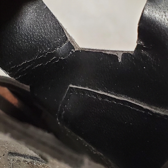 Kenneth Cole New York Sz. 7.5 M Leather Bayne Cage Heels in Metallic Gun Metal - Picture 8 of 8